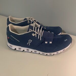 Gently used ON sneakers